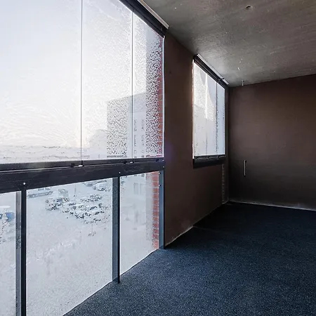 Brand New 2bdr With Private Sauna רובניימי